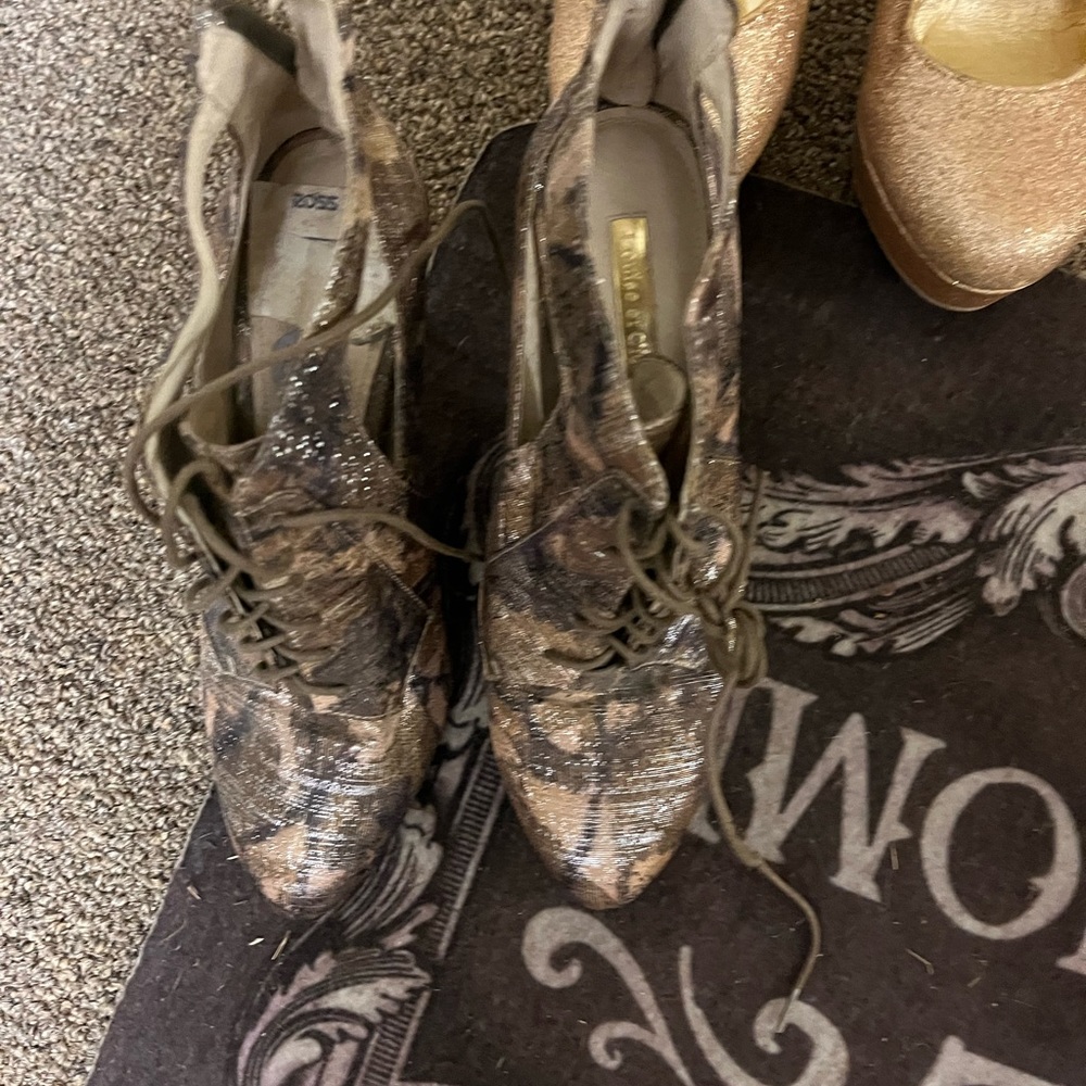 High heels - Picture 8 of 11